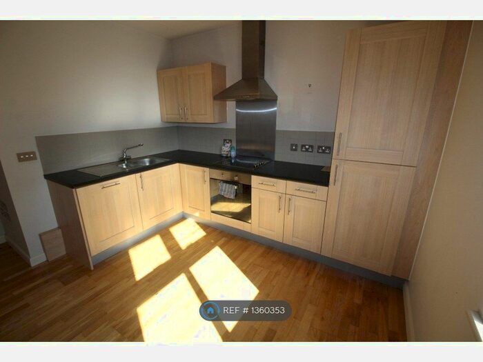 2 Bedroom Flat To Rent In Free School Lane, Halifax, HX1
