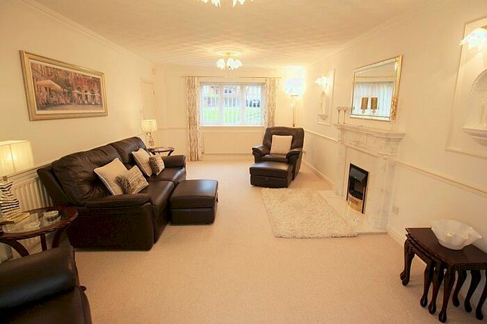 4 Bedroom Detached House For Sale In Bronheulwen, Porth, Rhondda, Cynon, Taff. CF39