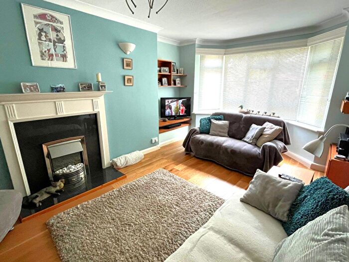 2 Bedroom Maisonette To Rent In Thornbury Road, Osterley, Isleworth, TW7