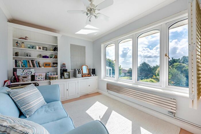 5 Bedroom Detached House For Sale In Gorse Avenue, Kingston Gorse, East Preston, BN16