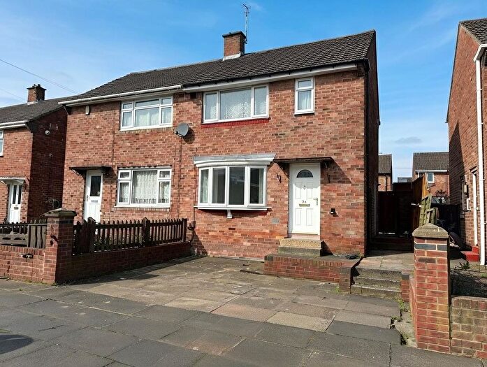 3 Bedroom Semi-Detached House To Rent In Avonmouth Road, Farringdon, Sunderland, SR3