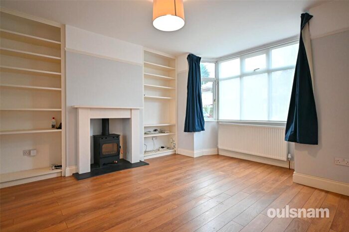 3 Bedroom Semi-Detached House For Sale In Wentworth Park Avenue, Harborne, West Midlands, B17