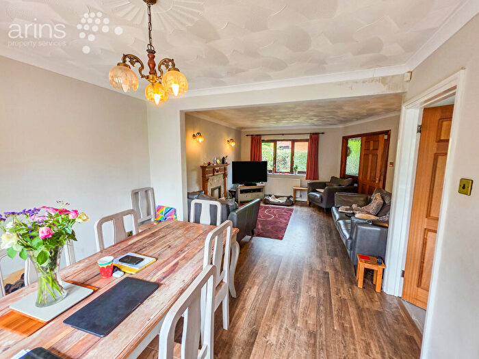 4 Bedroom Detached House For Sale In The Hawthorns, Charvil, Reading, RG10