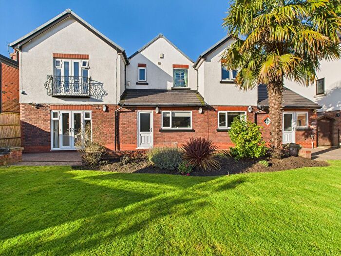 4 Bedroom Detached House For Sale In Bleak Hill Road, Windle, St Helens, WA10