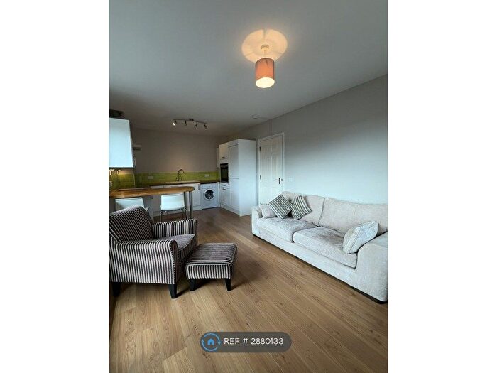 2 Bedroom Flat To Rent In Slateford Gait, Edinburgh, EH11