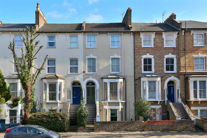 1 Bedroom Flat To Rent In Amhurst Road, London, N16