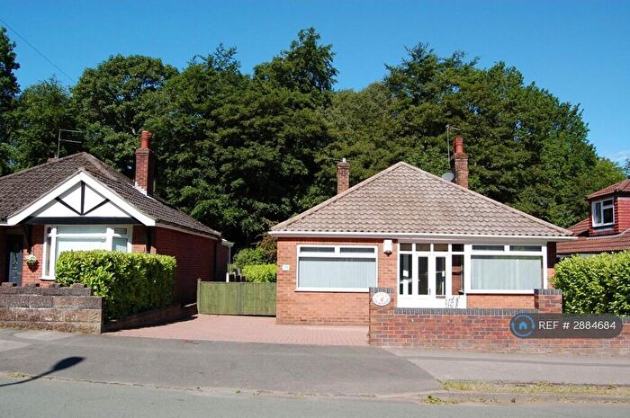 2 Bedroom Bungalow To Rent In Park Avenue, Kidsgrove, Stoke-On-Trent, ST7