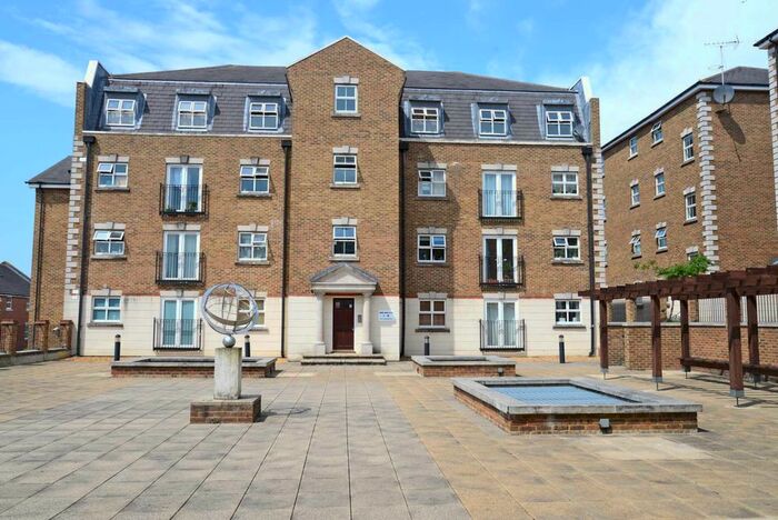 2 Bedroom Flat To Rent In Brook Square, Shooter`S Hill, SE18