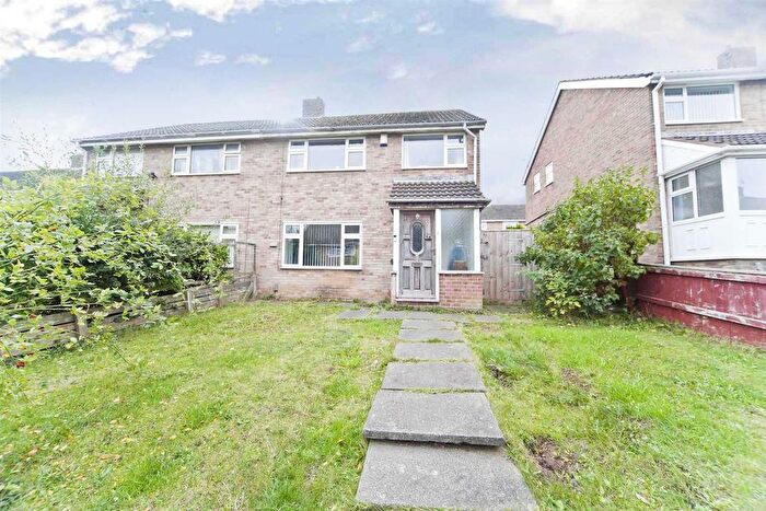 3 Bedroom Semi-detached House For Sale In Spearman Walk, Hartlepool, TS27