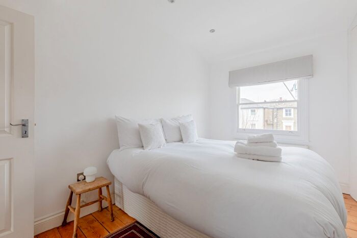 2 Bedroom Flat To Rent In Cantelowes Road, London, NW1