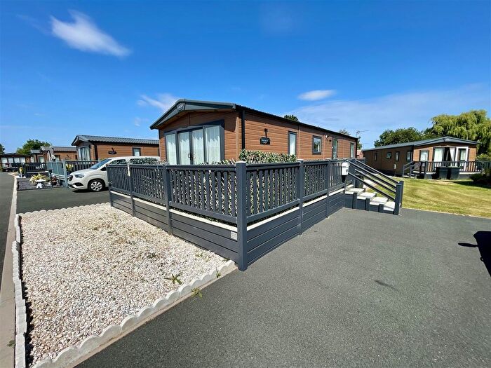 2 Bedroom Lodge For Sale In Heron Drive, Darlington, DL1