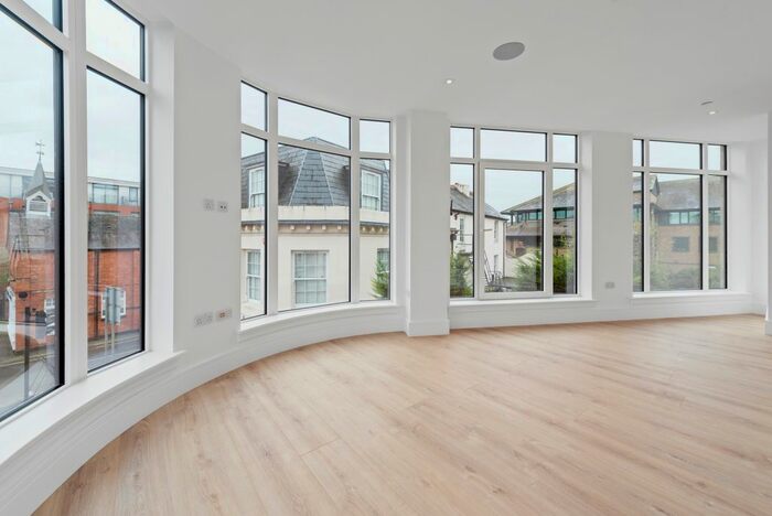 Studio To Rent In Pyrcroft Road, Chertsey, KT16