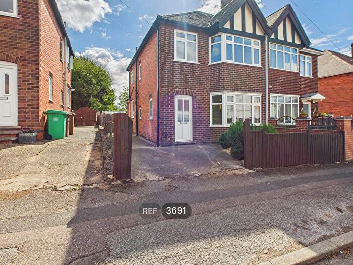 3 Bedroom Semi-Detached House To Rent In , Lortas Road, Nottingham, NG5
