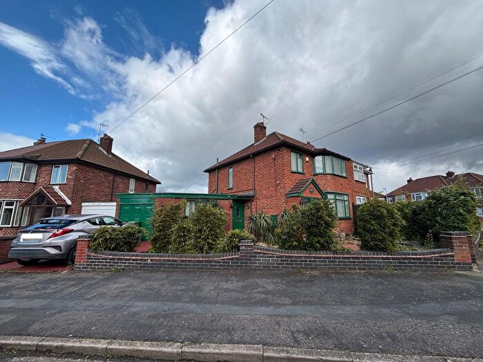 3 Bedroom Semi-Detached House To Rent In Brockenhurst Drive, Braunstone Town, LE3