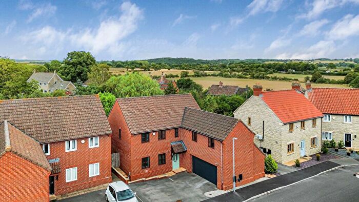 5 Bedroom Detached House For Sale In Middle Farm Close, Dauntsey, Chippenham, Wiltshire, SN15