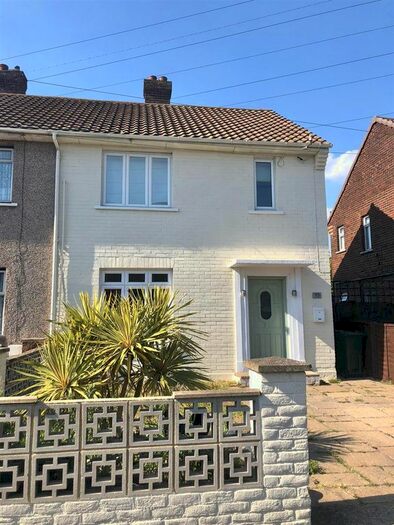 3 Bedroom Property To Rent In Wellcome Avenue, Dartford, DA1