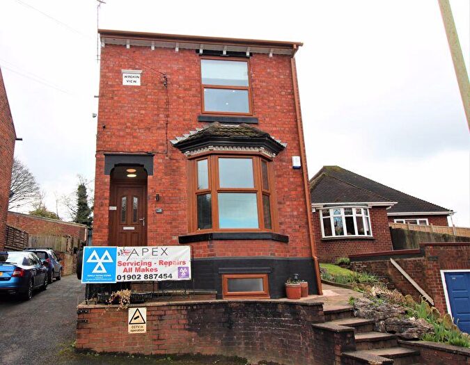 2 Bedroom Flat To Rent In Gospel End Street, Dudley, DY3