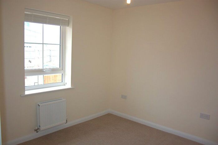 2 Bedroom Flat For Sale In Cardinal Place, Southampton, SO16
