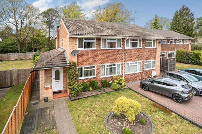 4 Bedroom Semi Detached House For Sale In Paterson Close, Frimley, Camberley, GU16