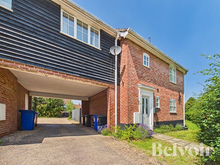 3 Bedroom Semi-Detached House To Rent In Drovers Avenue, Moreton Hall, Bury St Edmunds, IP32