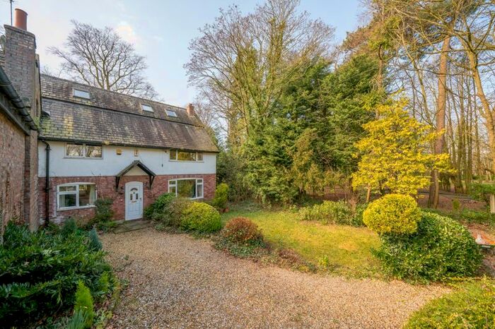 4 Bedroom Semi-Detached House For Sale In Halsall Road, Halsall, Ormskirk, L39