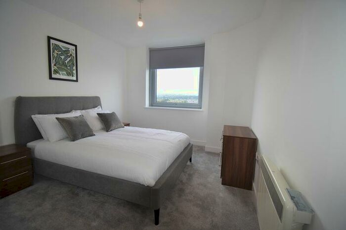 1 Bedroom Flat To Rent In Th Floor, Churchill Place, Churchill Way, Basingstoke, RG21
