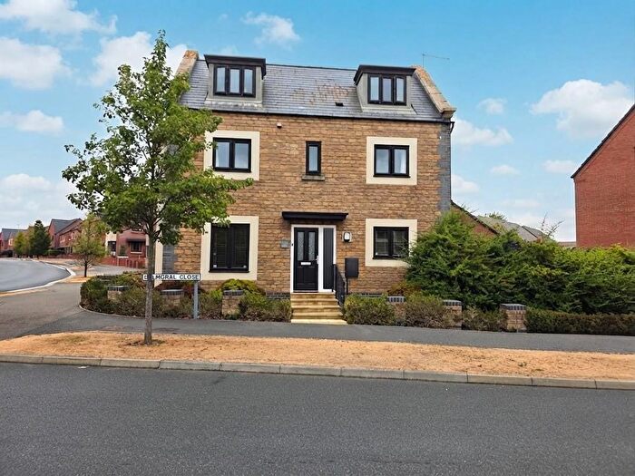 4 Bedroom Detached House For Sale In Balmoral Close, St Crispins, Northampton, NN5