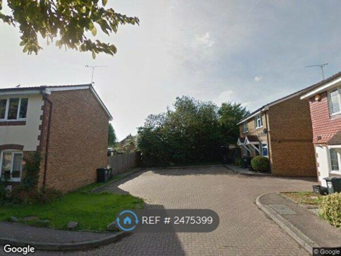 2 Bedroom Semi-Detached House To Rent In Stanhope Road, Swanscombe, DA10