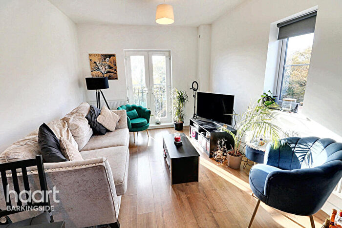 1 Bedroom Apartment For Sale In Allerton Grove, Chigwell, IG7