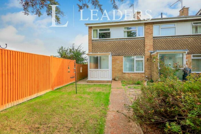 3 Bedroom End Of Terrace House To Rent In Oxendean Gardens, BN22