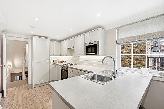 3 Bedroom Flat To Rent In Sydney Street, The Bromptons, SW3