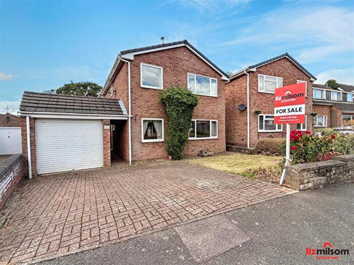 4 Bedroom Detached House For Sale In Warren Drive, Linton, DE12