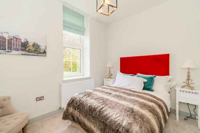 2 Bedroom Retirement Property For Sale In James Lind Avenue, Gosport, PO12
