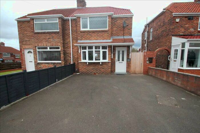 2 Bedroom Semi-Detached House To Rent In Raylees Gardens, Dunston Hill, Gateshead, NE11