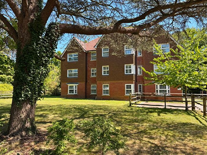 2 Bedroom Flat To Rent In Montefiore Drive, Southampton, SO31
