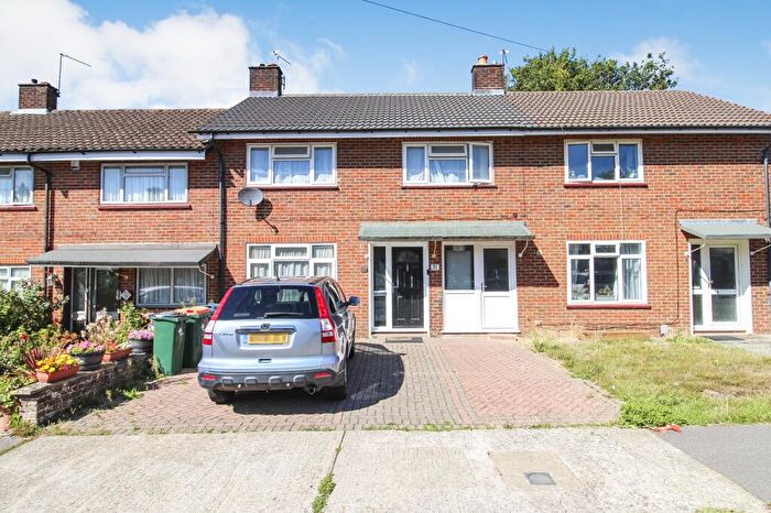 3 Bedroom Terraced House For Sale In Priors Walk, Crawley, West Sussex., RH10