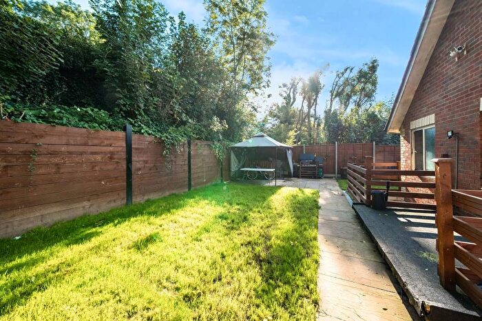 4 Bedroom Detached House For Sale In Primrose Hill, Kings Langley, WD4