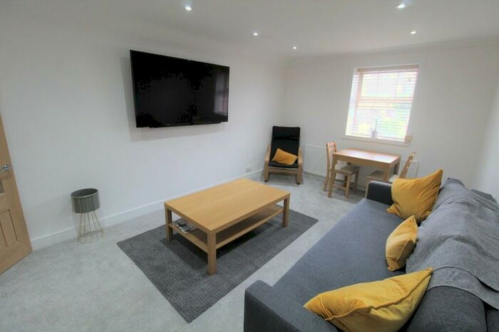 2 Bedroom Apartment To Rent In Doncaster Road, Tickhill, DN11