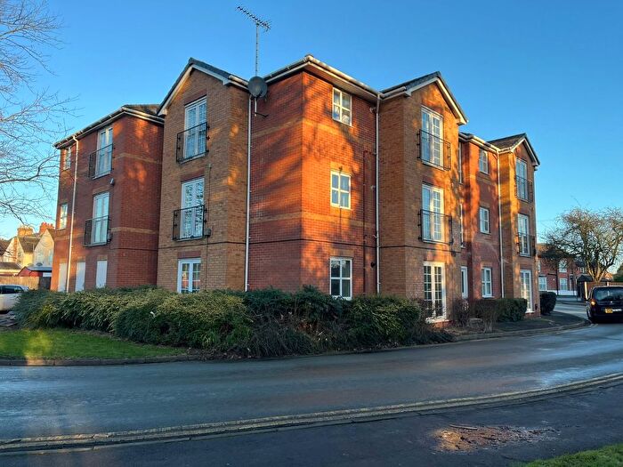 2 Bedroom Flat To Rent In Wyggeston Street, Burton-On-Trent, Staffordshire, DE13