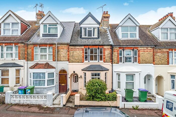 3 Bedroom Terraced House For Sale In Garden Road, Folkestone, CT19