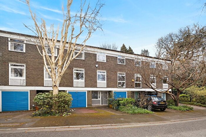 4 Bedroom Terraced House For Sale In Peckarmans Wood, Sydenham, London, SE26