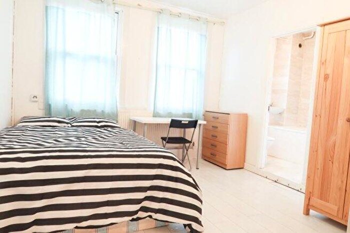 1 Bedroom Flat To Rent In Gale Street, E3