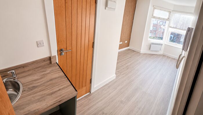 1 Bedroom Studio To Rent In Stapleton Hall Road, London, N4