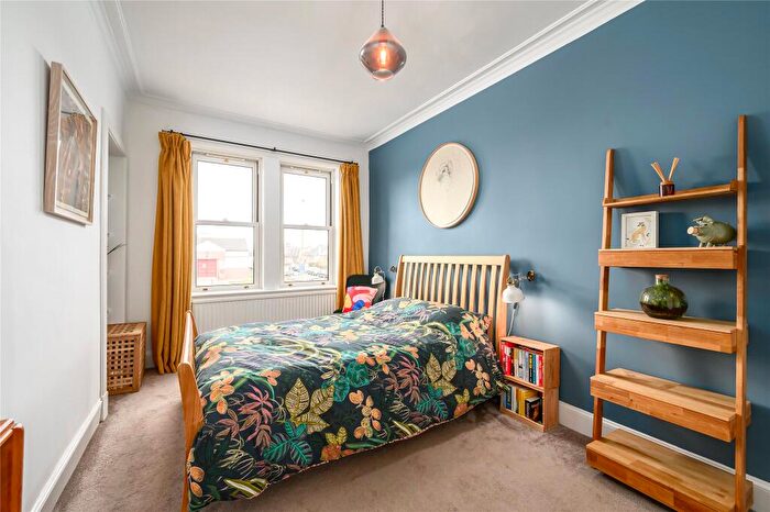 3 Bedroom Terraced House For Sale In Inchview Terrace, Edinburgh, Midlothian, EH7