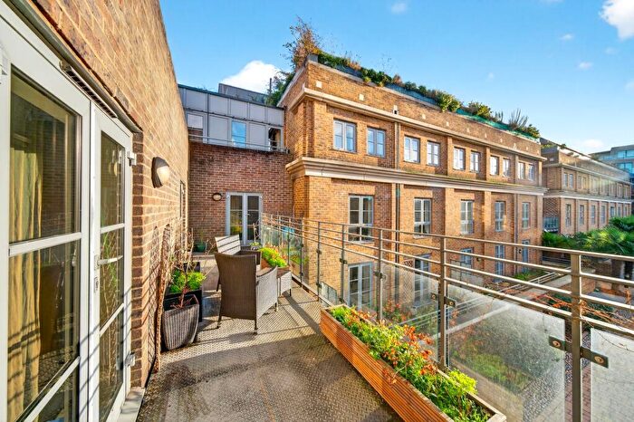 2 Bedroom Flat For Sale In Anderson Square, Hepworth Court Anderson Square, N1