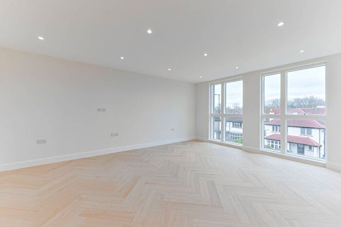 2 Bedroom Flat To Rent In Norbury Avenue, Norbury, London, SW16