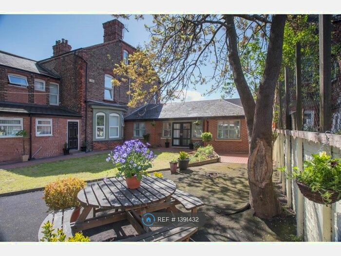 4 Bedroom Semi-Detached House To Rent In Middlesbrough, Middlesbrough, TS1