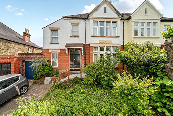 5 Bedroom Semi-Detached House For Sale In Shrewsbury Lane, Shooters Hill, SE18