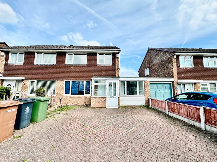 3 Bedroom Property To Rent In Druid Park Road, Willenhall, WV12