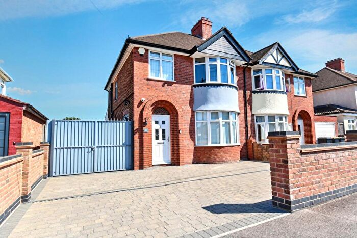 3 Bedroom Semi-Detached House For Sale In Lancaster Avenue, Bedford, MK42